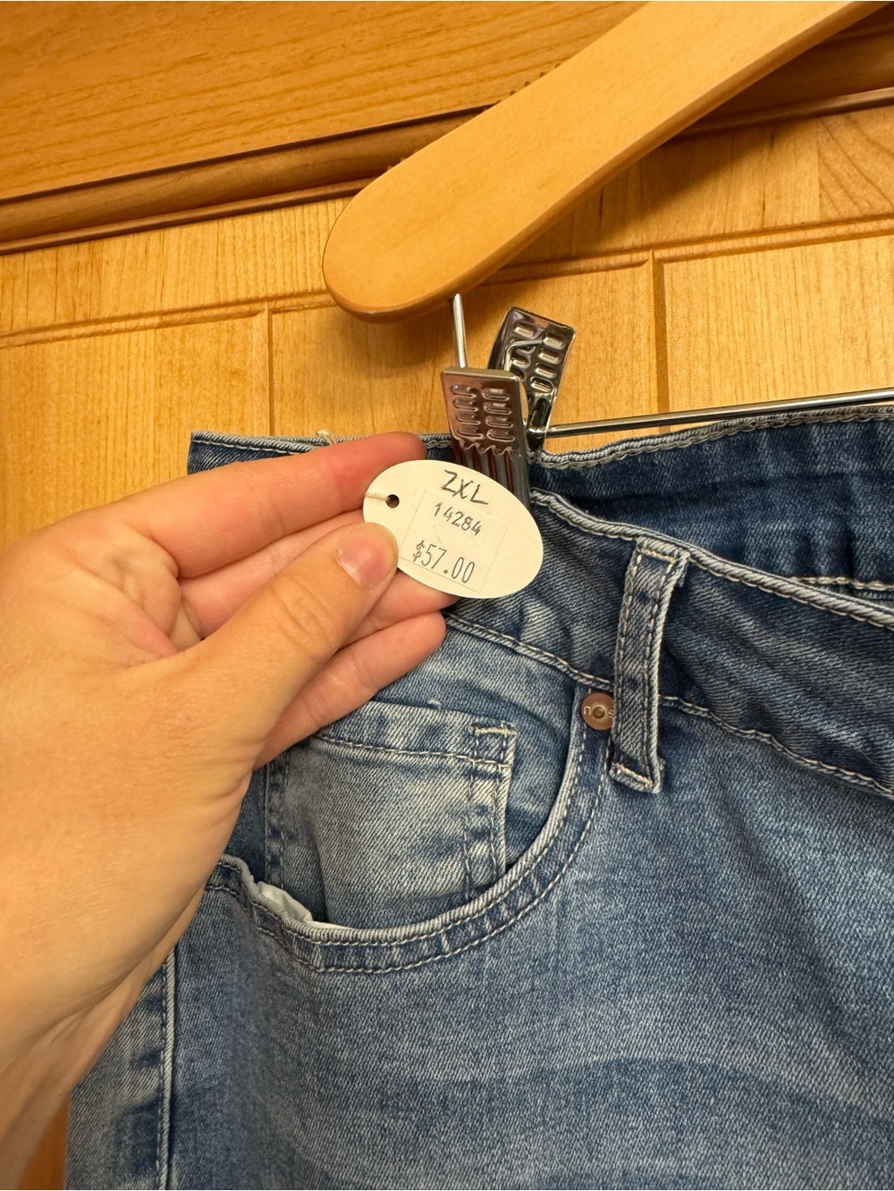 Classic High-Rise Button-Fly Women’s Cropped Jeans - Picture 5 of 8
